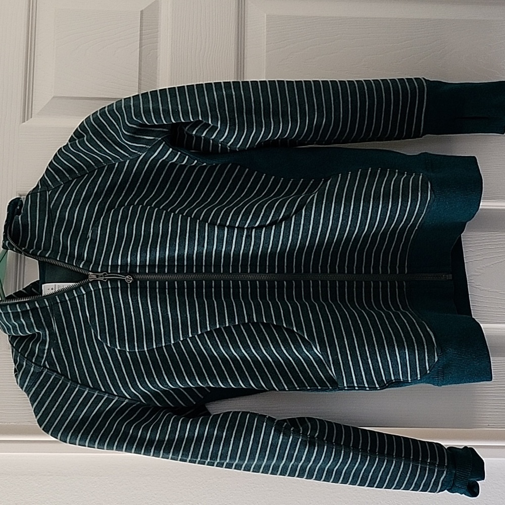 Lululemon Scuba Hoodie size 6